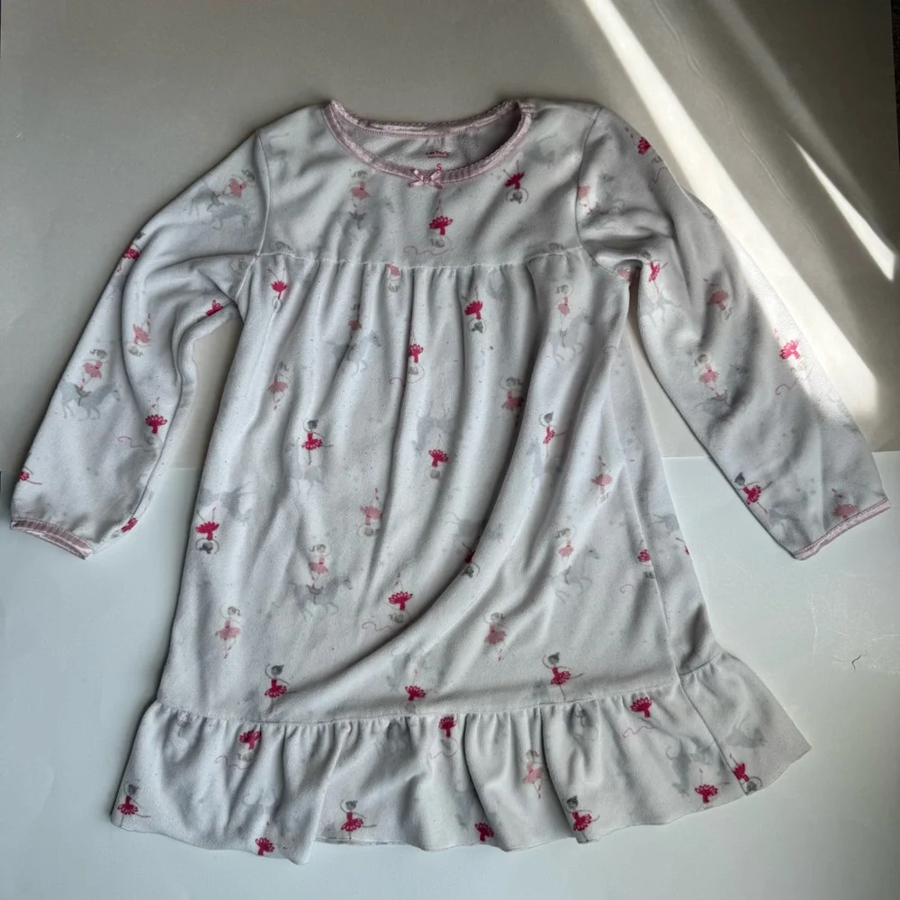 🍭 Carter’s Super Comfy Girls Ballerina Nightgown - Size Small (Used)